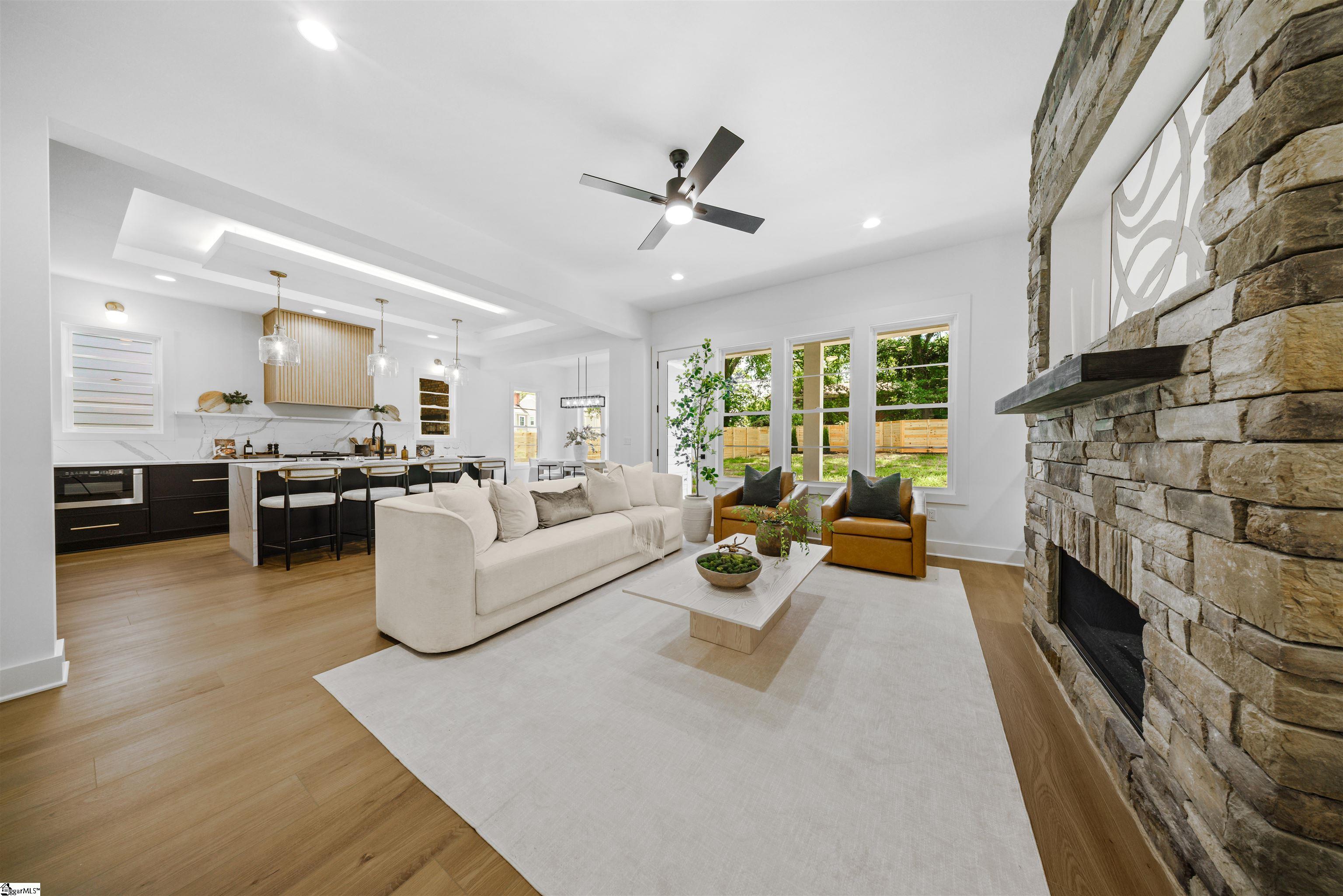 9 Beck Avenue Greenville, SC 29605