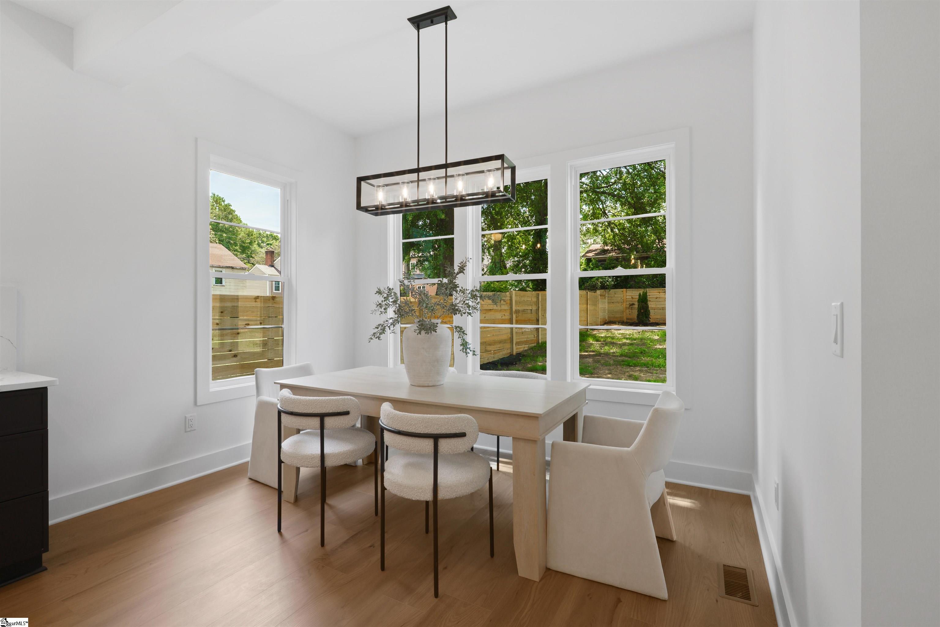 9 Beck Avenue Greenville, SC 29605