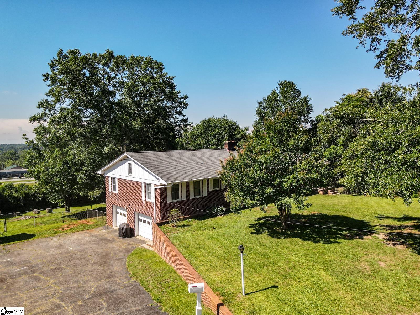 135 Skyview Drive Spartanburg, SC 29303