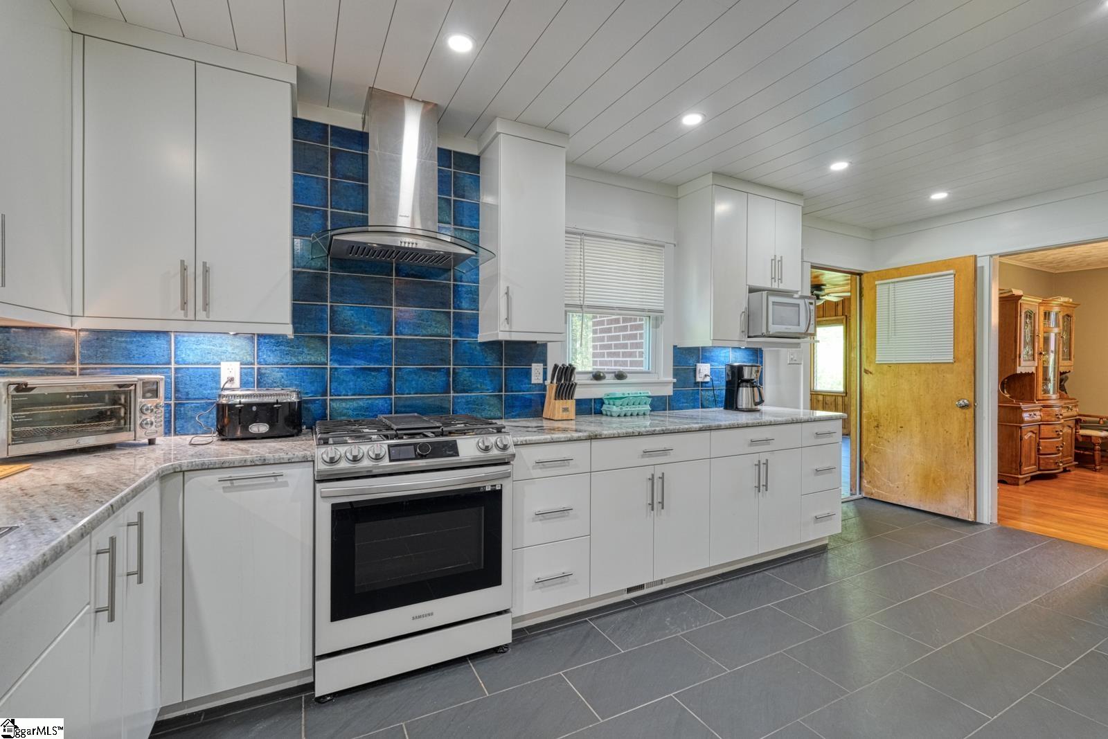 135 Skyview Drive Spartanburg, SC 29303