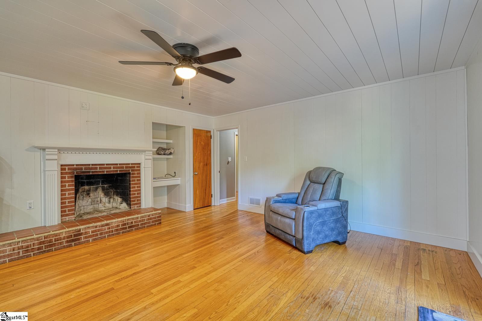135 Skyview Drive Spartanburg, SC 29303