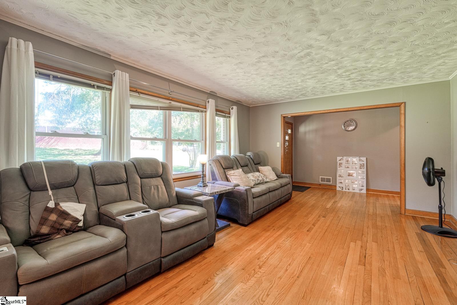 135 Skyview Drive Spartanburg, SC 29303