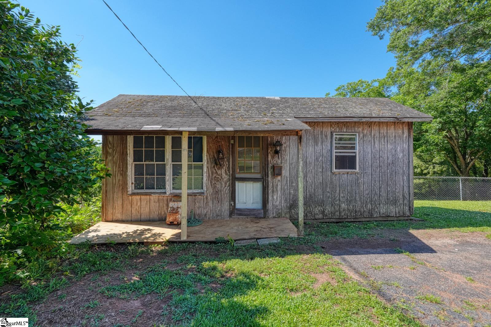 135 Skyview Drive Spartanburg, SC 29303