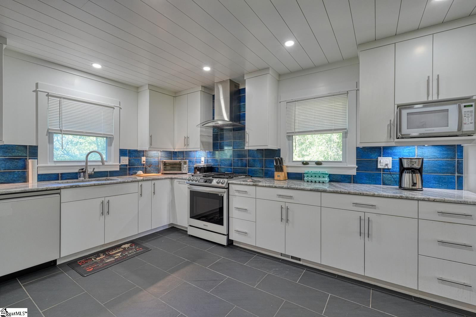 135 Skyview Drive Spartanburg, SC 29303