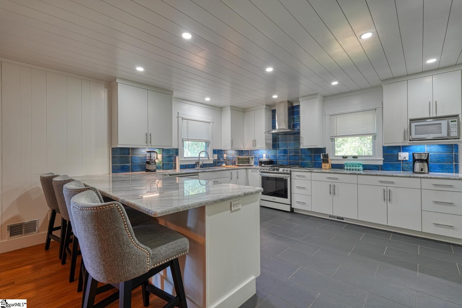 135 Skyview Drive Spartanburg, SC 29303