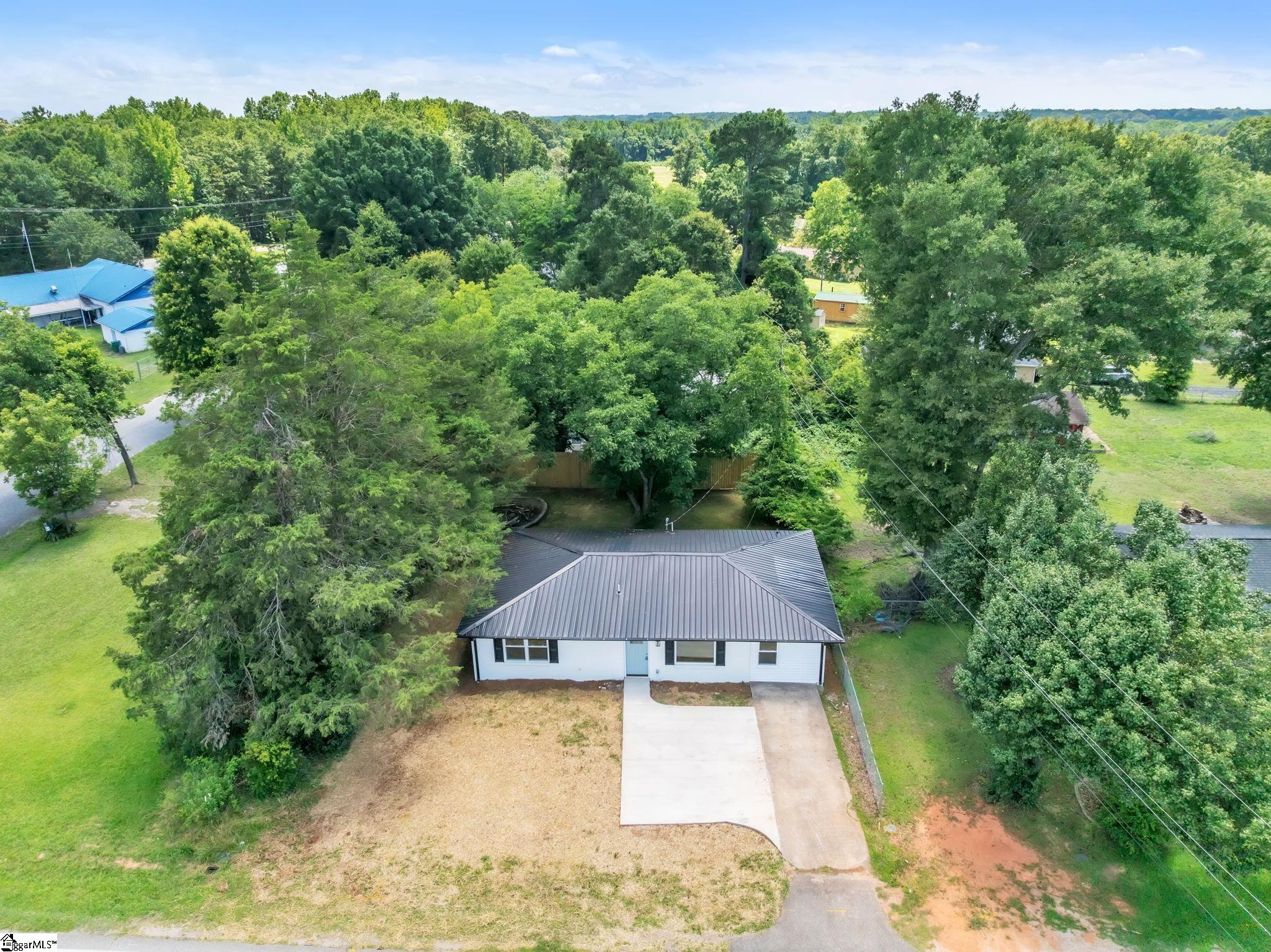 7 Beaverdam Road Williamston, SC 29697-1251