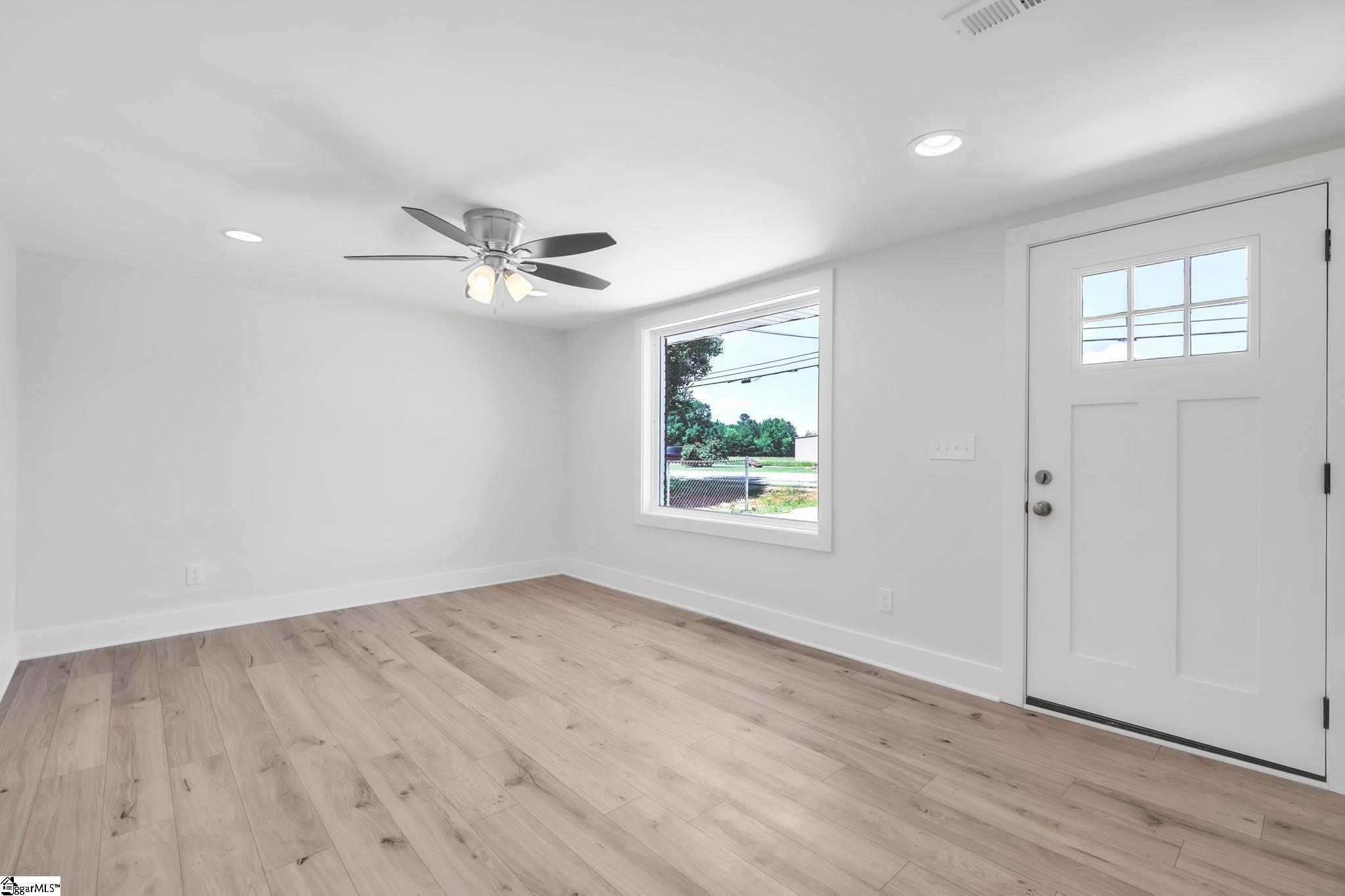7 Beaverdam Road Williamston, SC 29697-1251