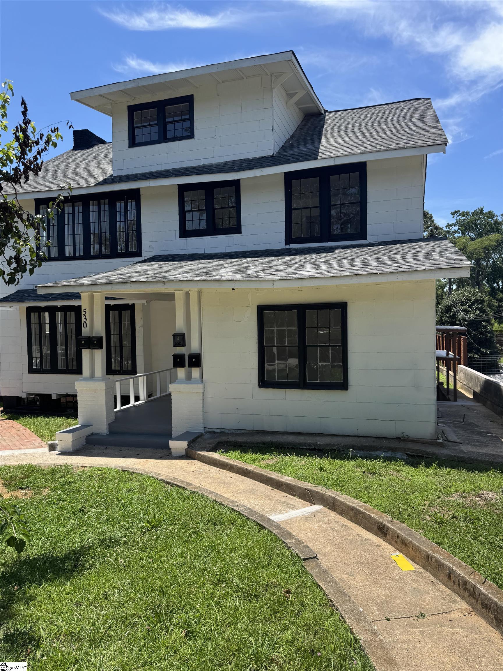 530 Peronneau Street Spartanburg, SC 29687