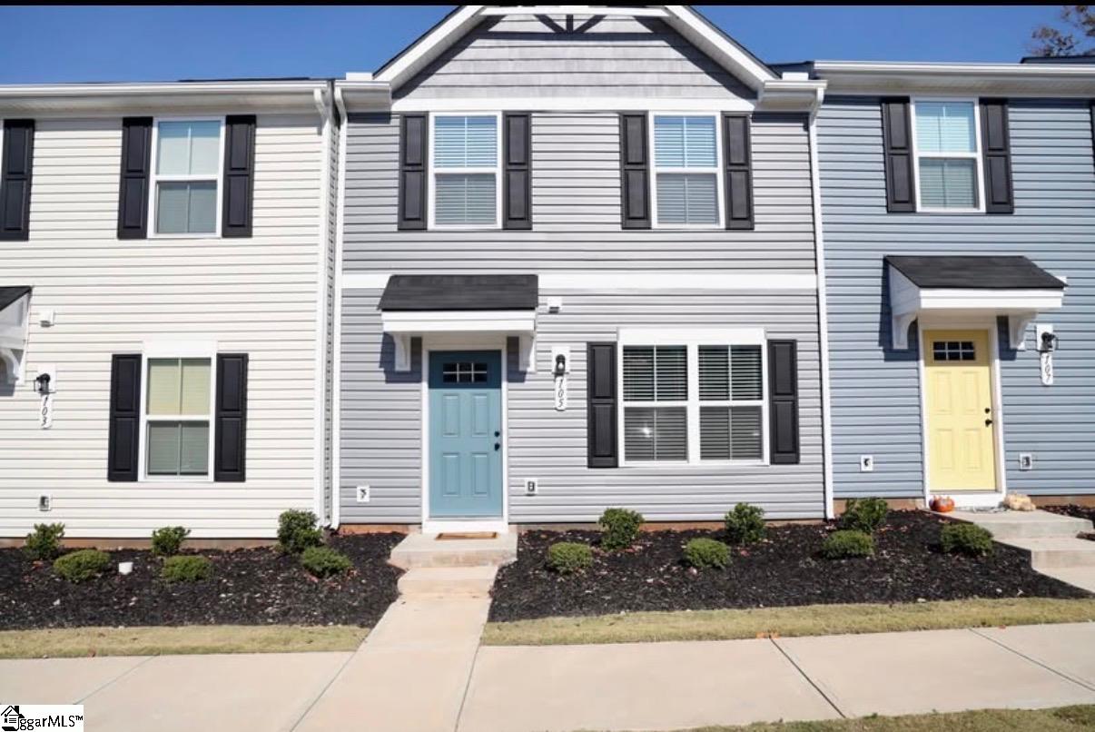 105 Forthside Way Greer, SC 29651