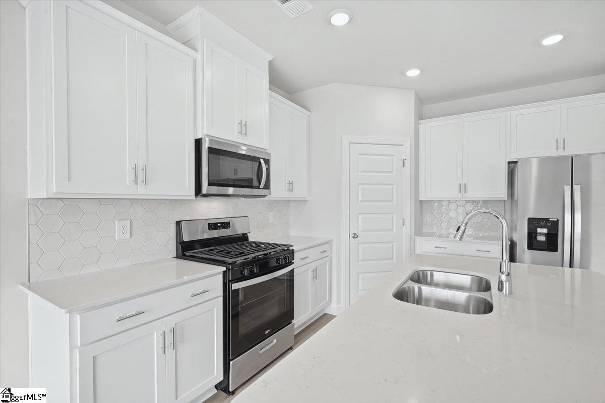 927 Rising Oak Court, Spartanburg SC 29301