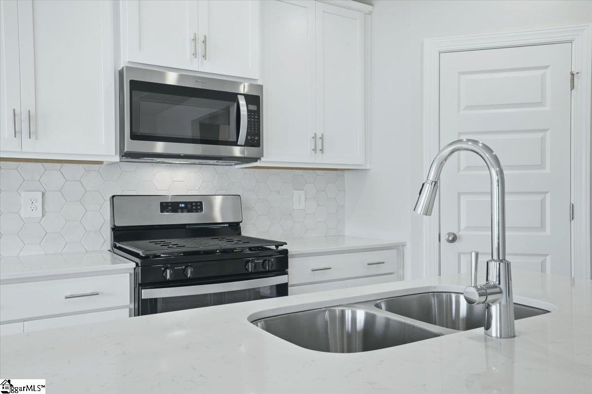 927 Rising Oak Court, Spartanburg SC 29301