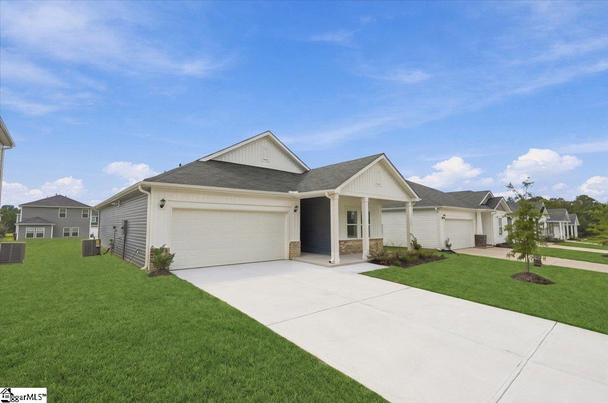 927 Rising Oak Court, Spartanburg SC 29301