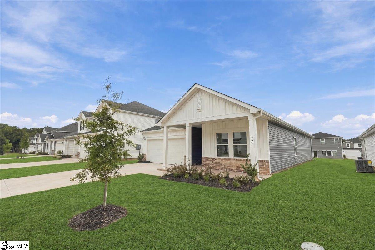 927 Rising Oak Court, Spartanburg SC 29301