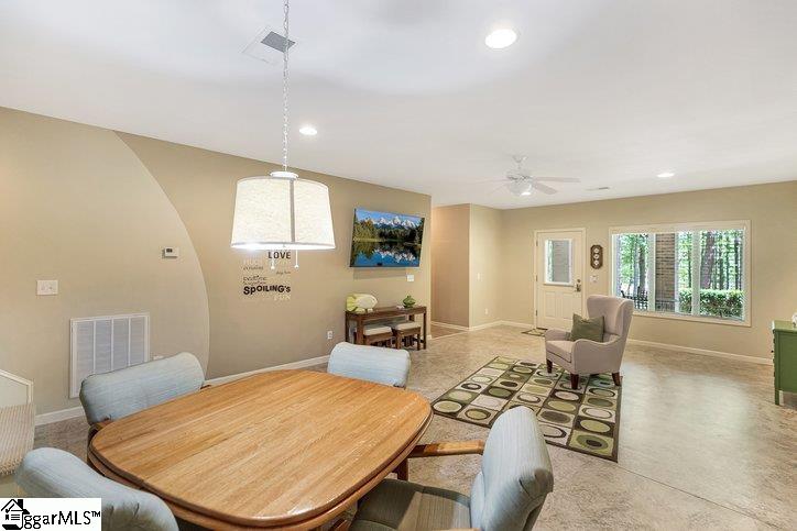 402 Boaters Row Fair Play, SC 29643
