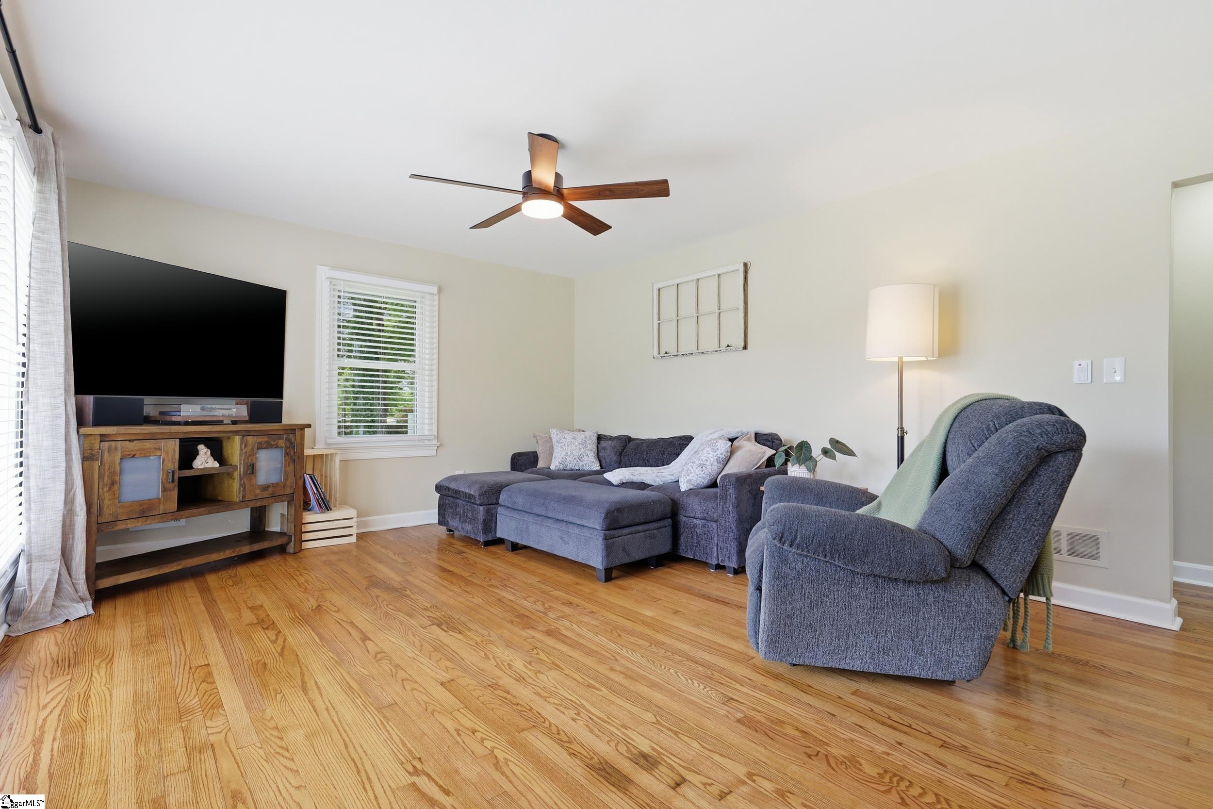 23 Blue Mountain Drive Greenville, SC 29617