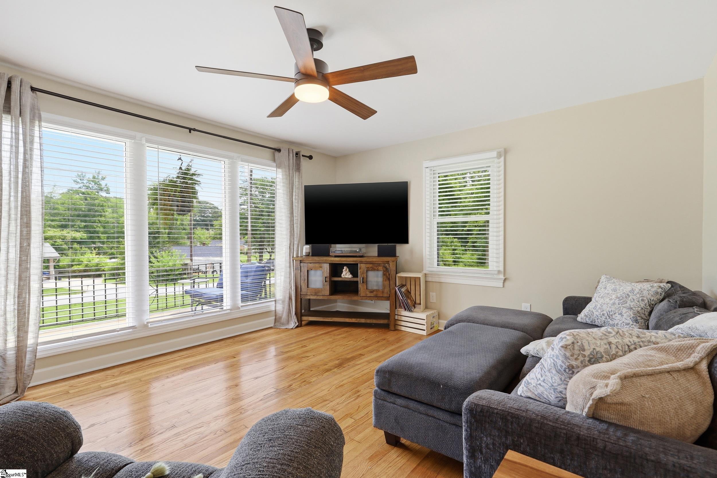 23 Blue Mountain Drive Greenville, SC 29617