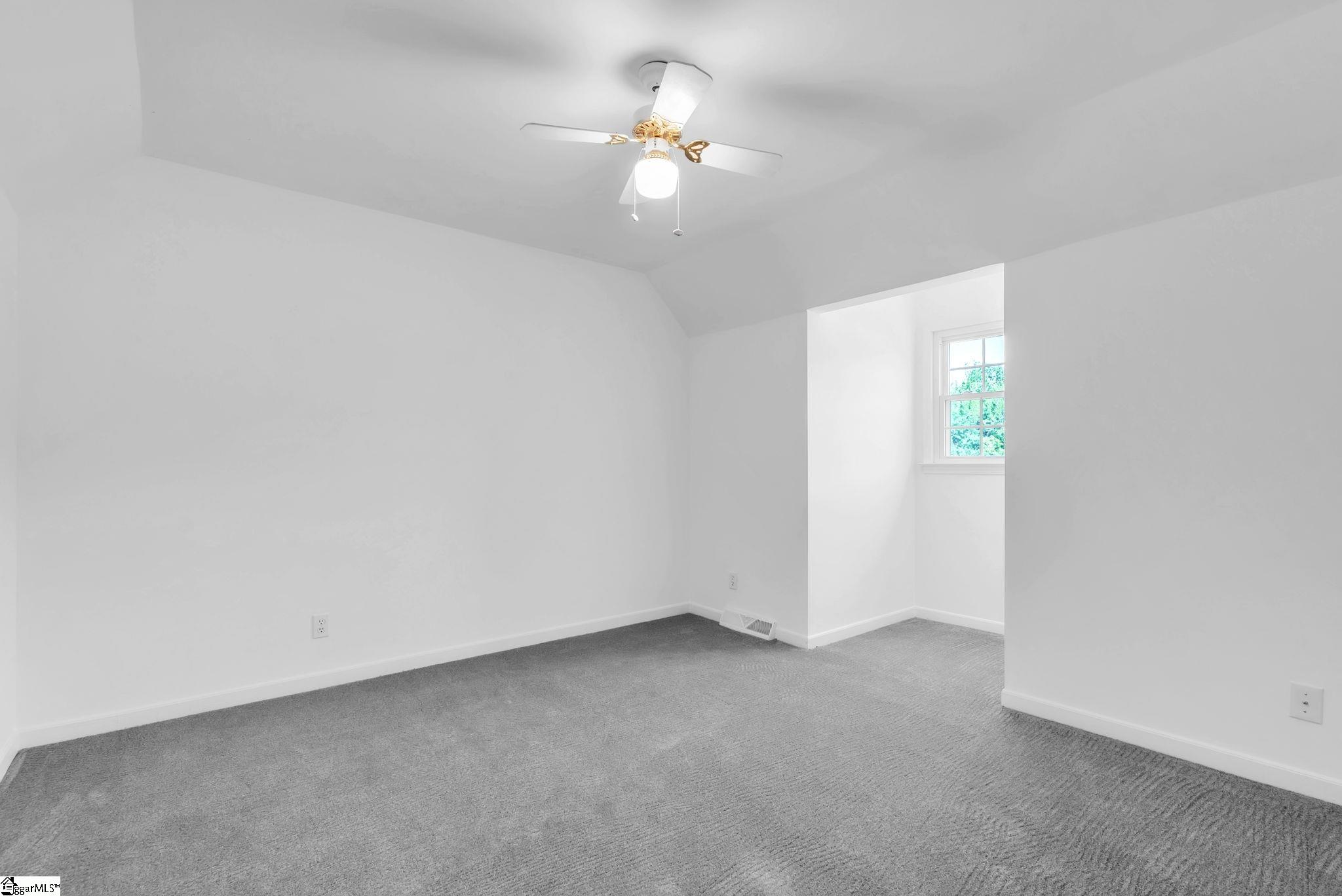 15 Hoedad Drive Fountain Inn, SC 29644