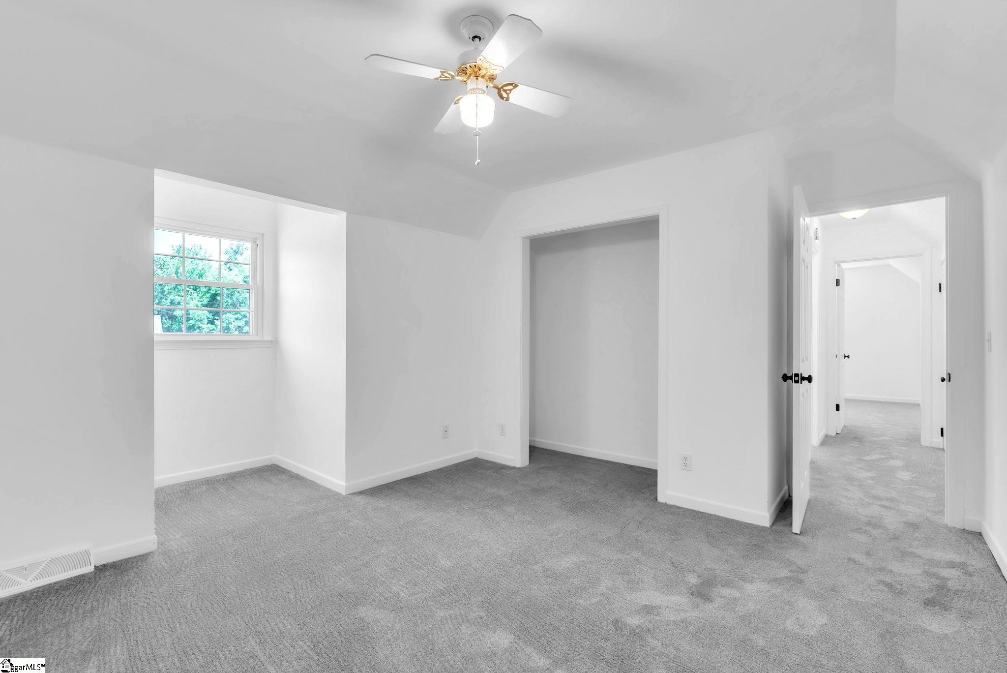 15 Hoedad Drive Fountain Inn, SC 29644