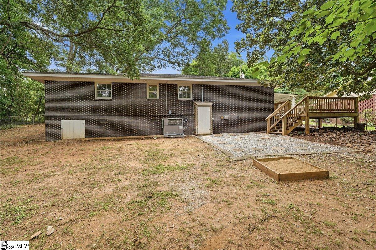 14 Pine Lane Williamston, SC 29697-1604
