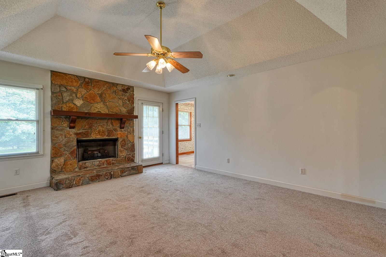 826 Mount Zion Road Spartanburg, SC 29303