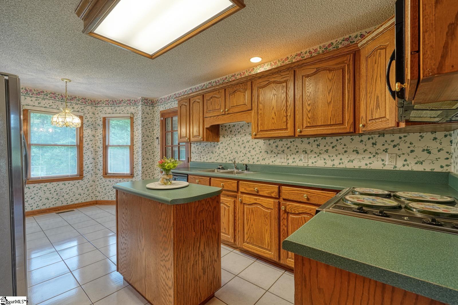 826 Mount Zion Road Spartanburg, SC 29303