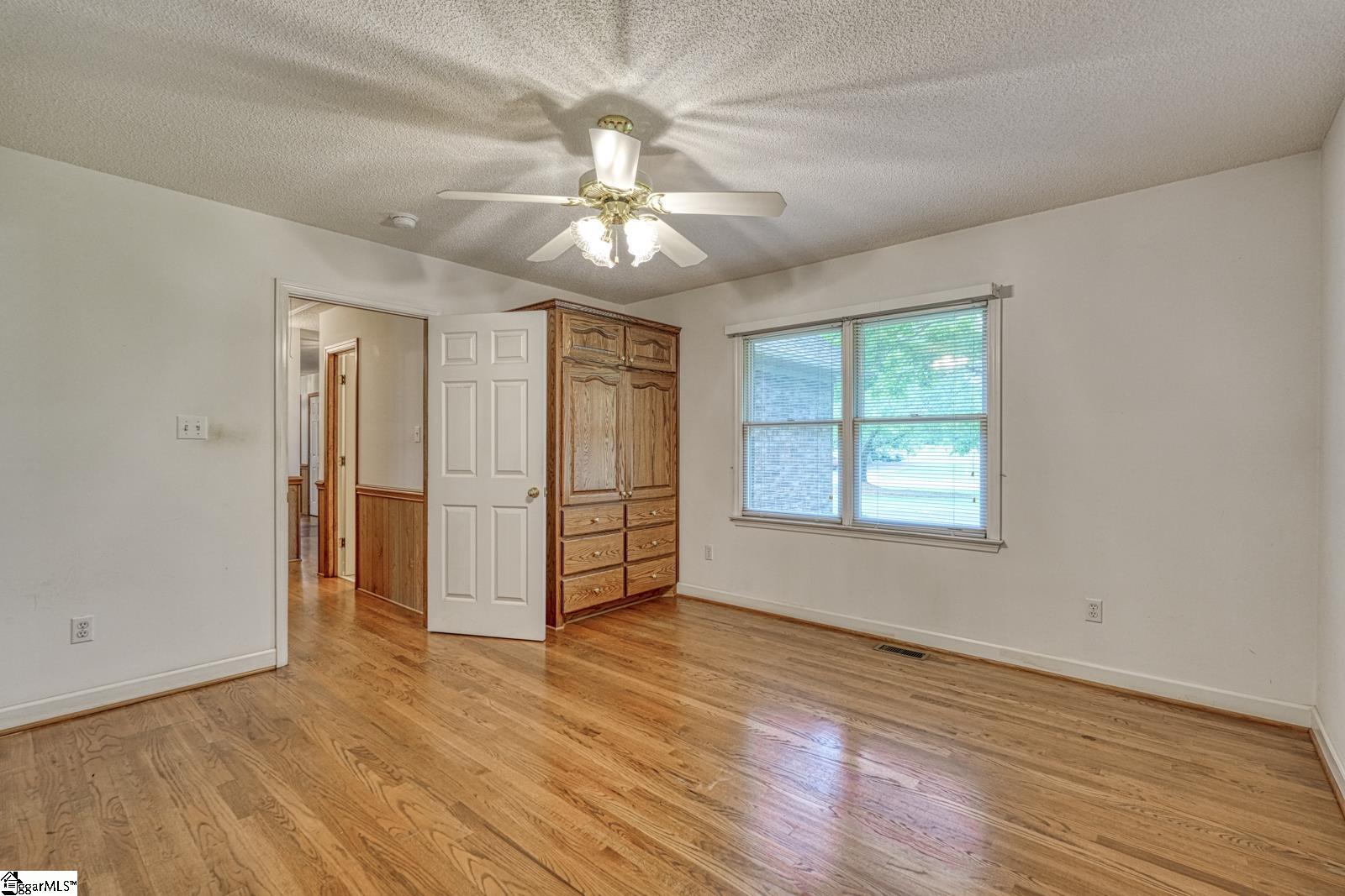 826 Mount Zion Road Spartanburg, SC 29303
