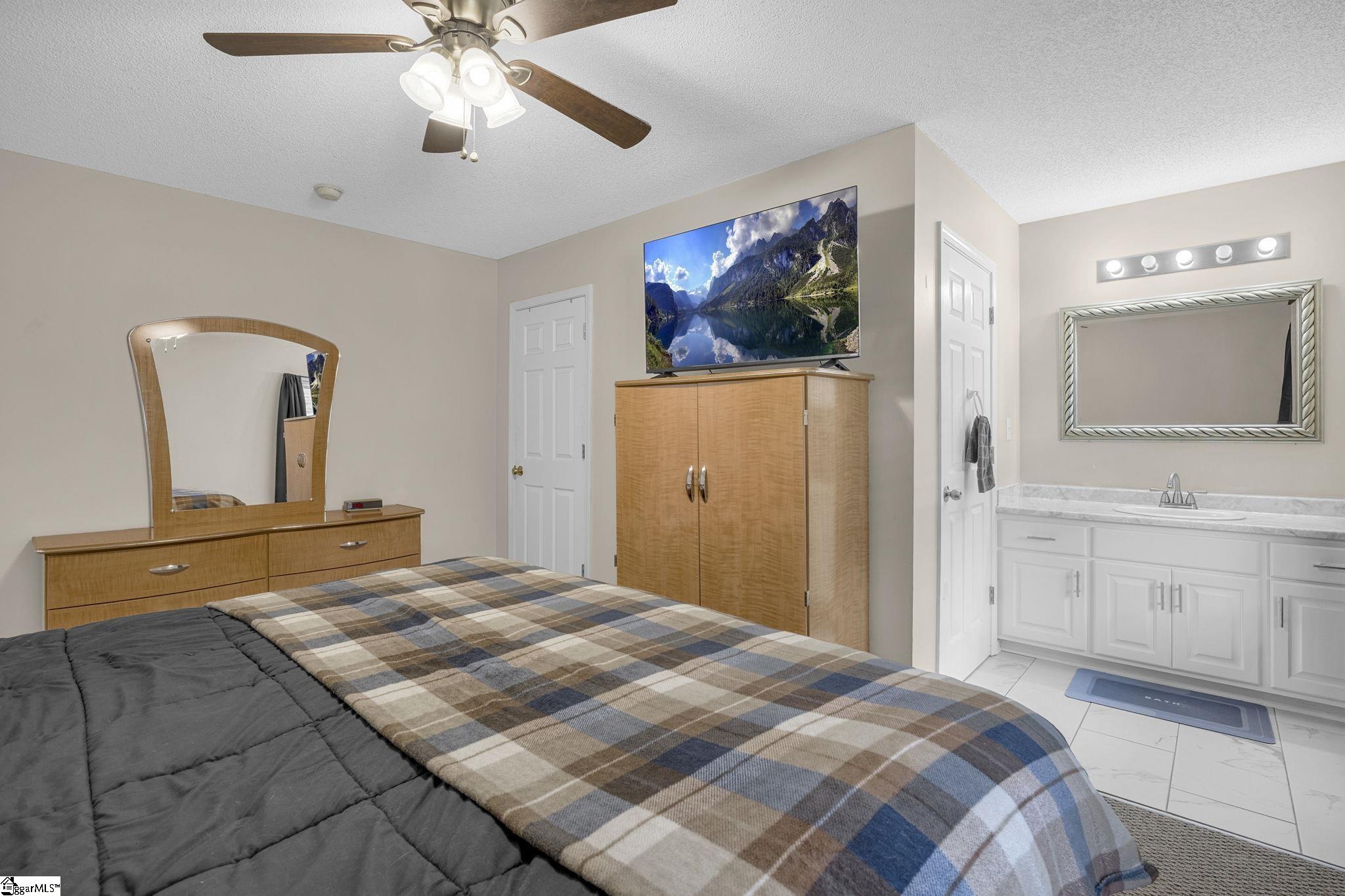 217 Lakewood Drive Pickens, SC 29671