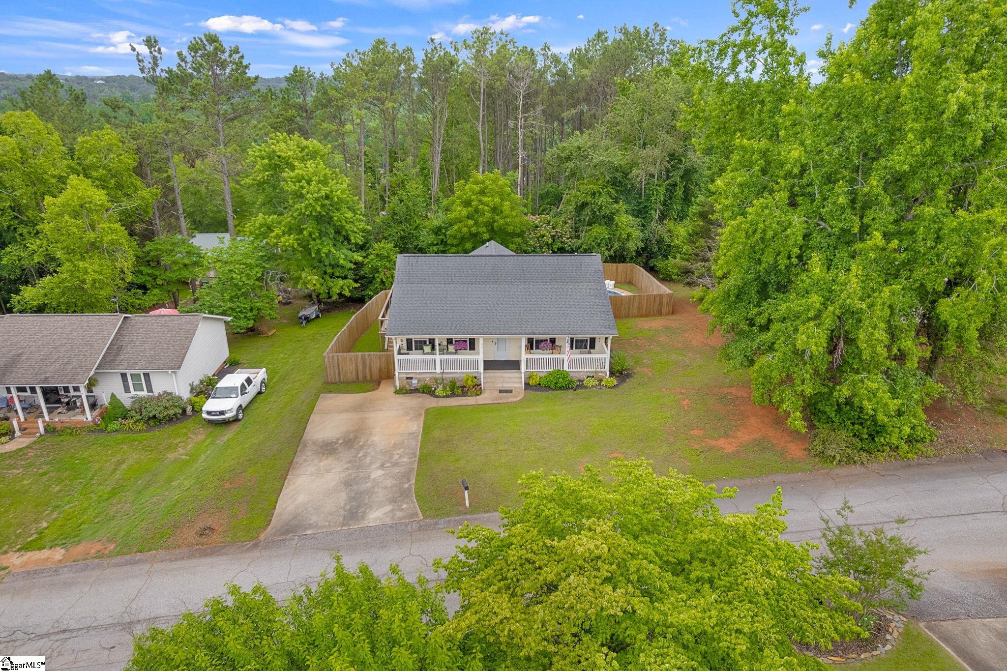 217 Lakewood Drive Pickens, SC 29671