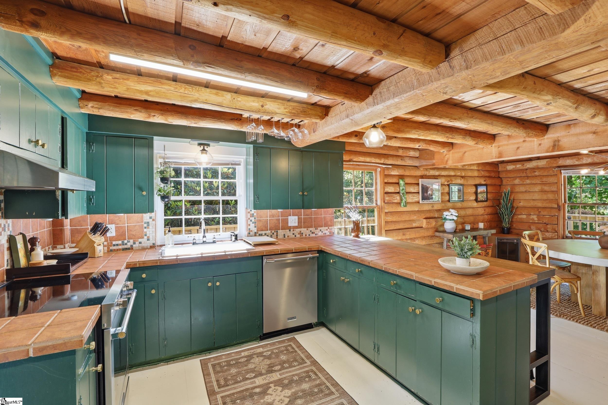 143 Caledonia Road Landrum, SC 29356