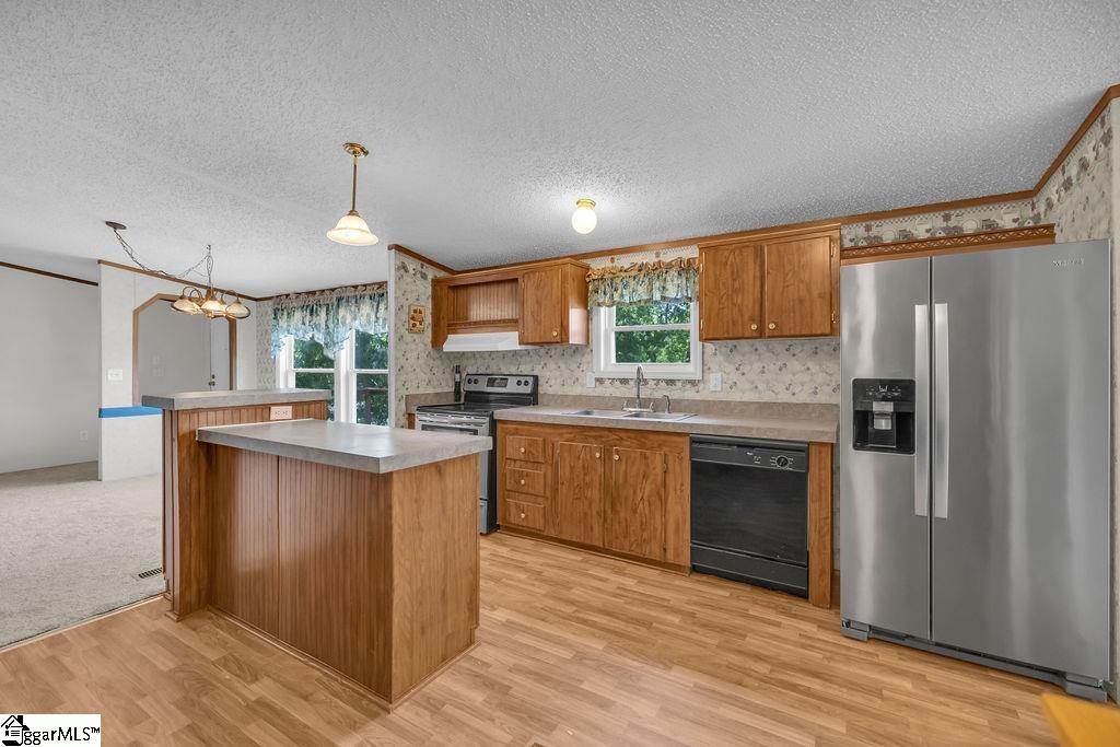 90 E Stagecoach Road Cross Hill, SC 29332