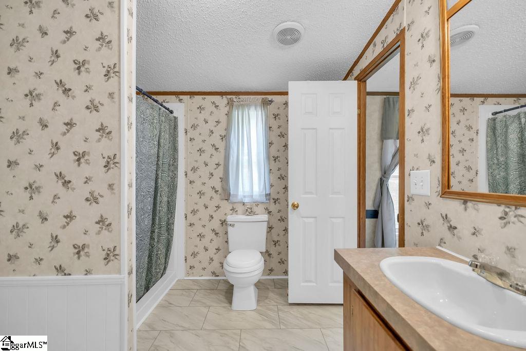 90 E Stagecoach Road Cross Hill, SC 29332
