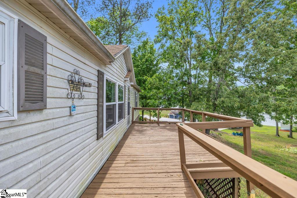 90 E Stagecoach Road Cross Hill, SC 29332