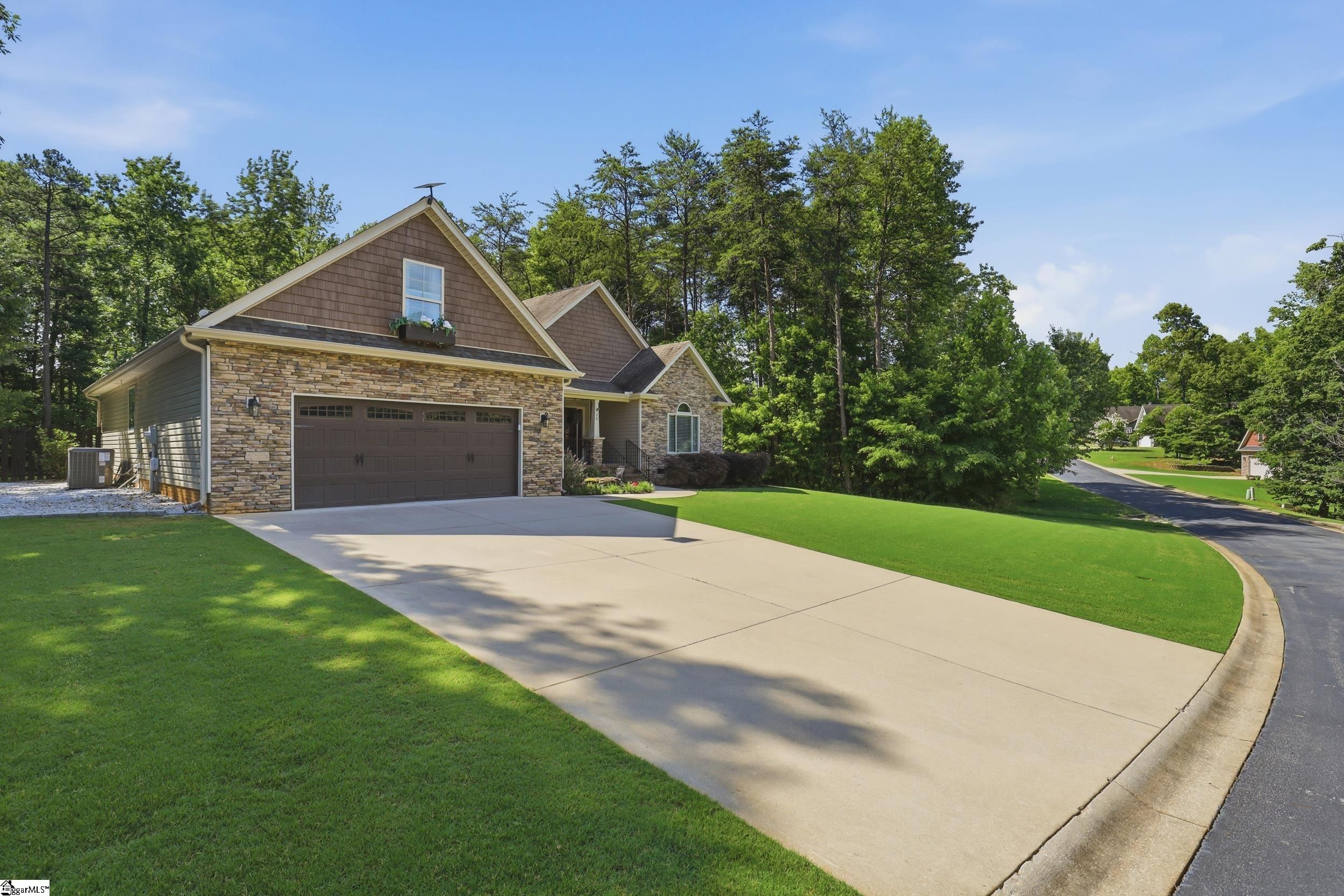 28 Goodwin Farms Court Travelers Rest, SC 29690