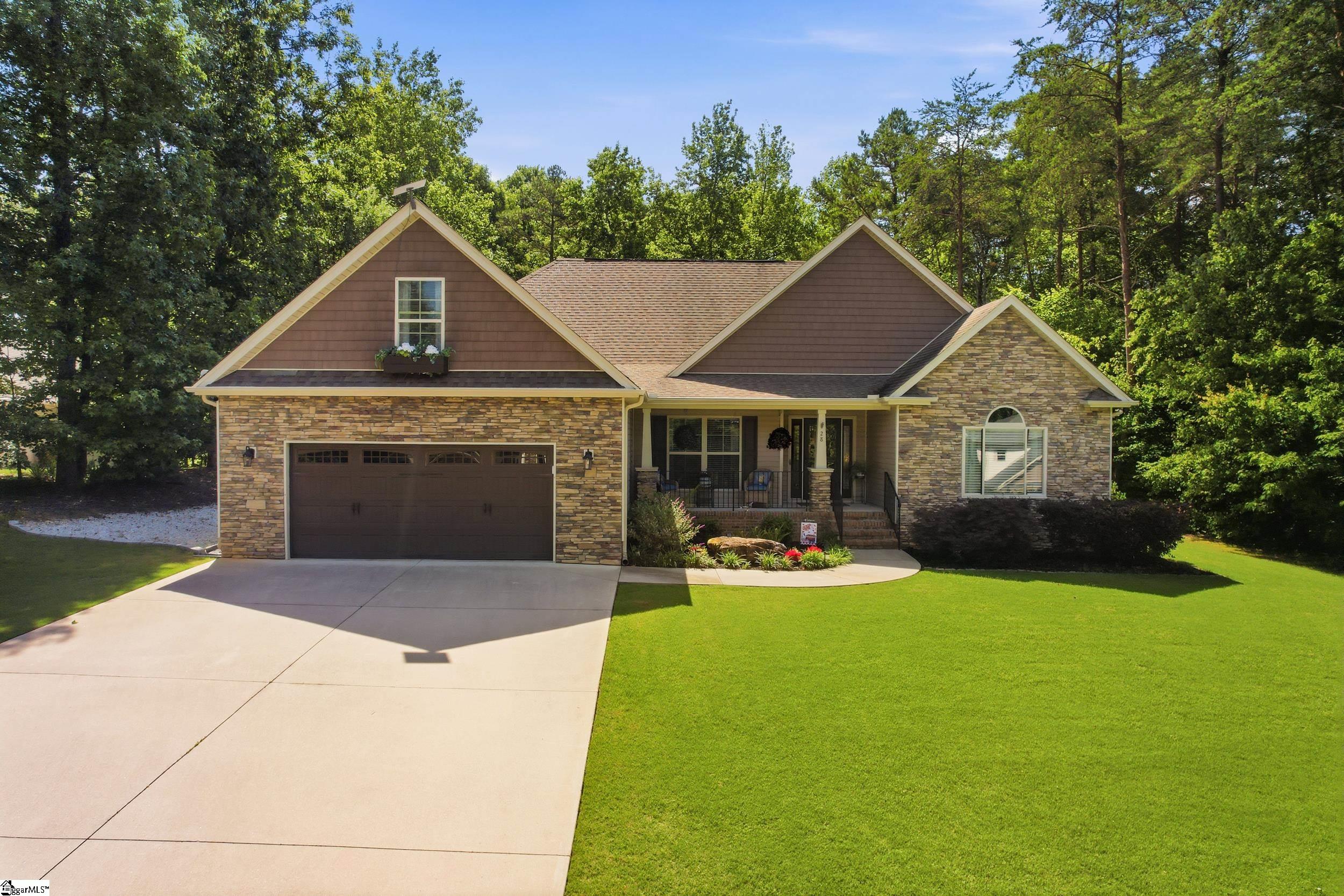 28 Goodwin Farms Court Travelers Rest, SC 29690