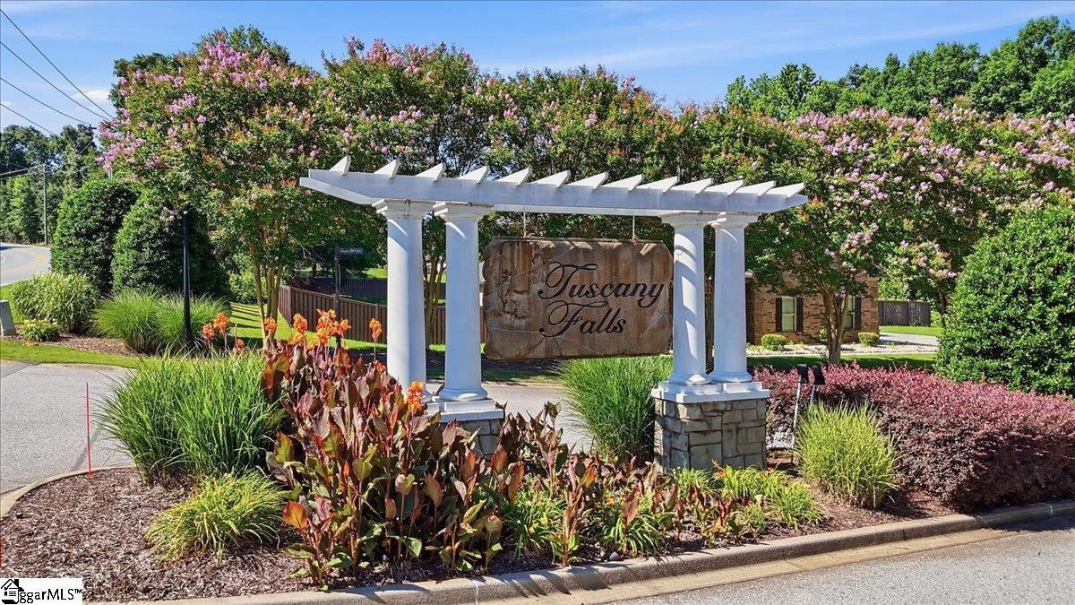221 Montalcino Way Simpsonville, SC 29681
