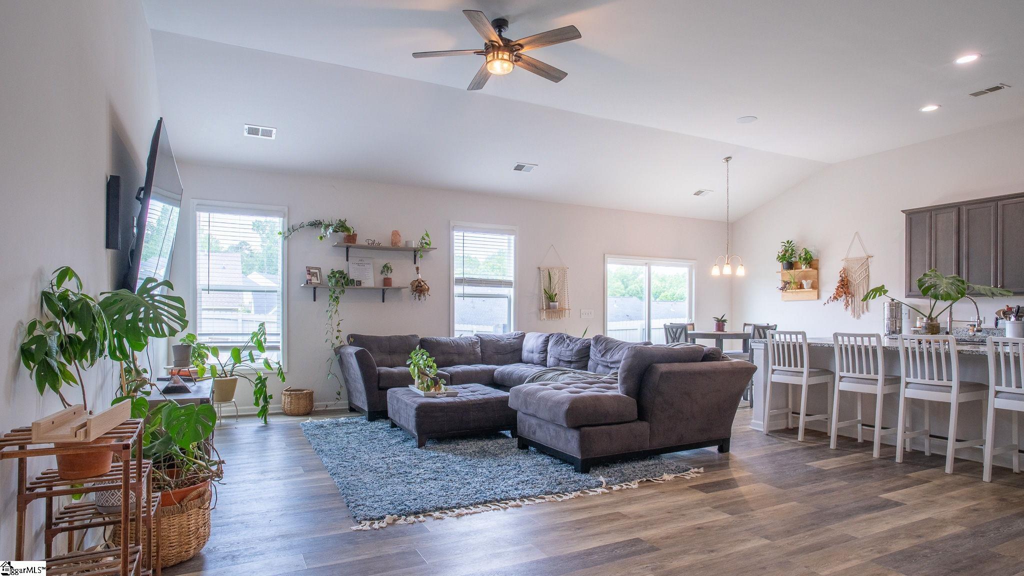 460 White Peach Way Duncan, SC 29334-8587