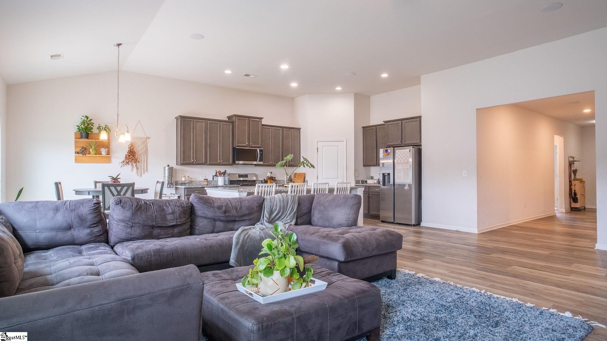 460 White Peach Way Duncan, SC 29334-8587