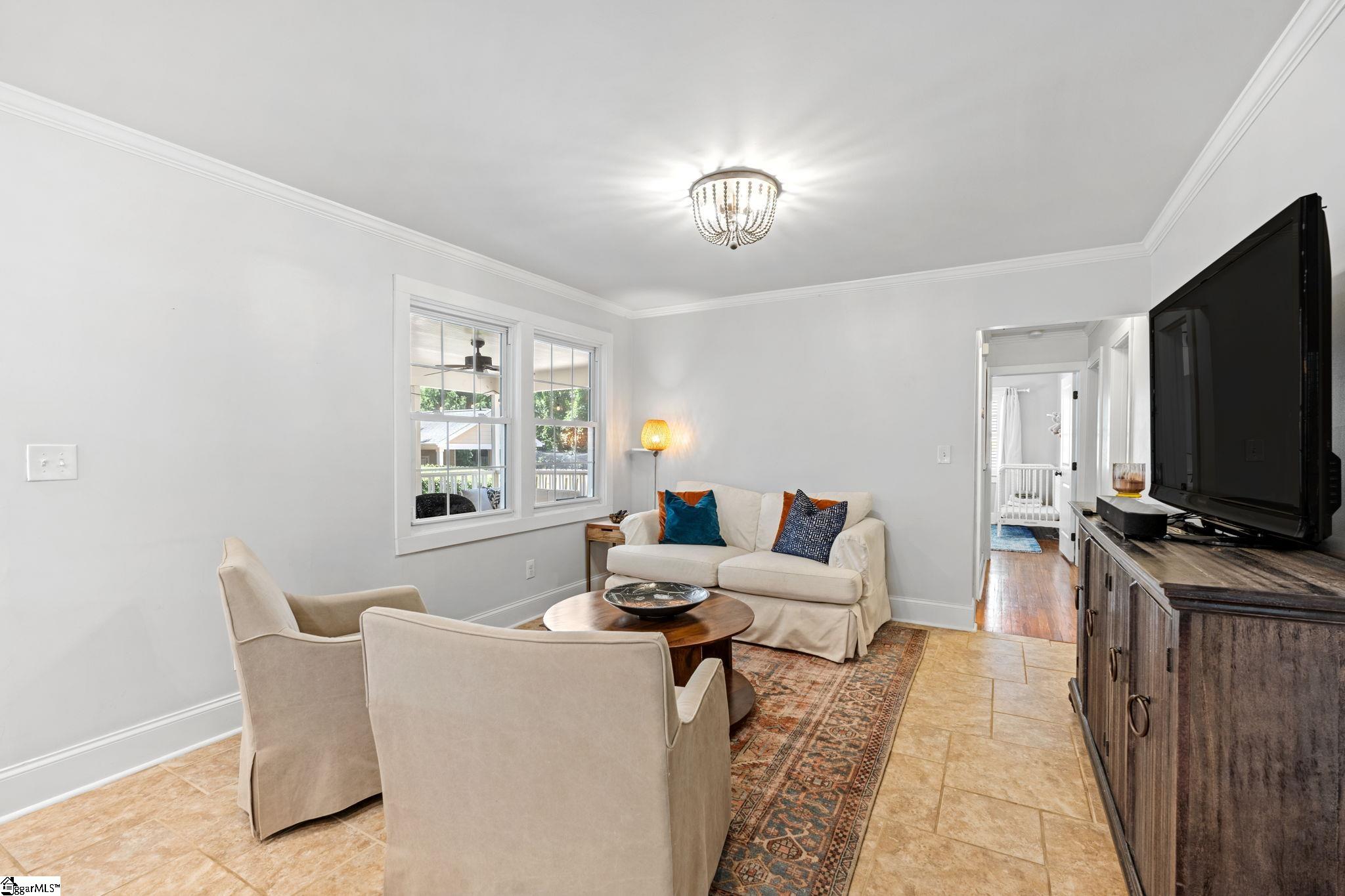 15 Phillips Lane Greenville, SC 29605