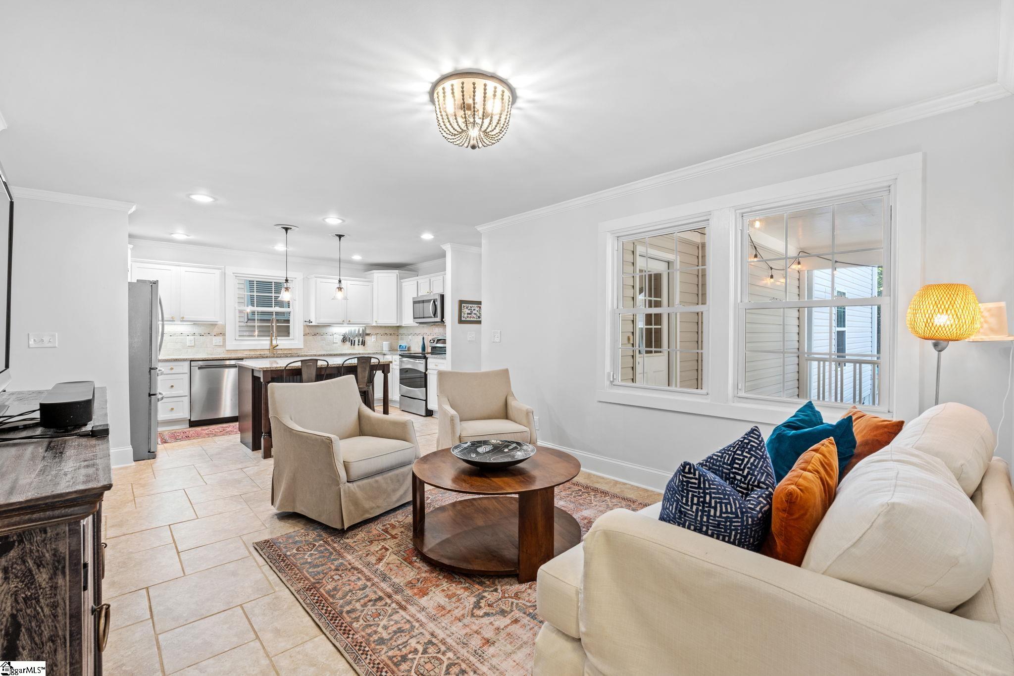 15 Phillips Lane Greenville, SC 29605