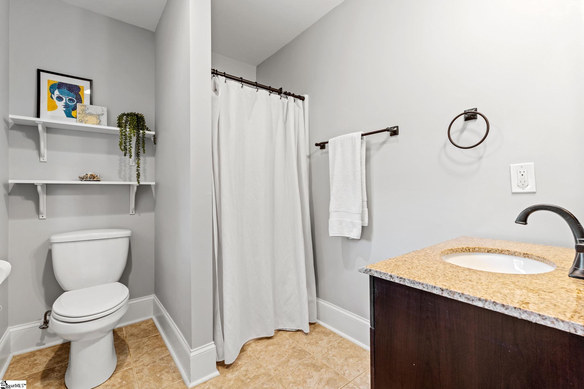 15 Phillips Lane Greenville, SC 29605