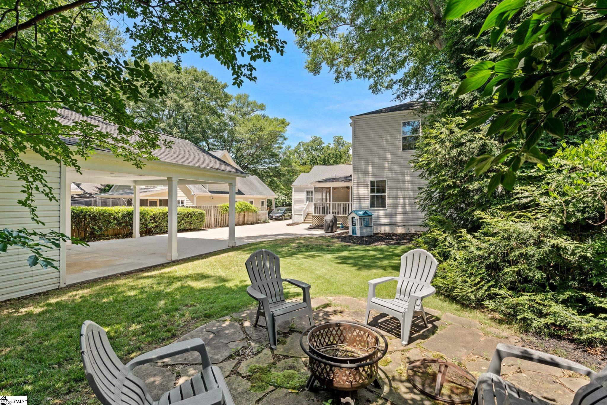 15 Phillips Lane Greenville, SC 29605