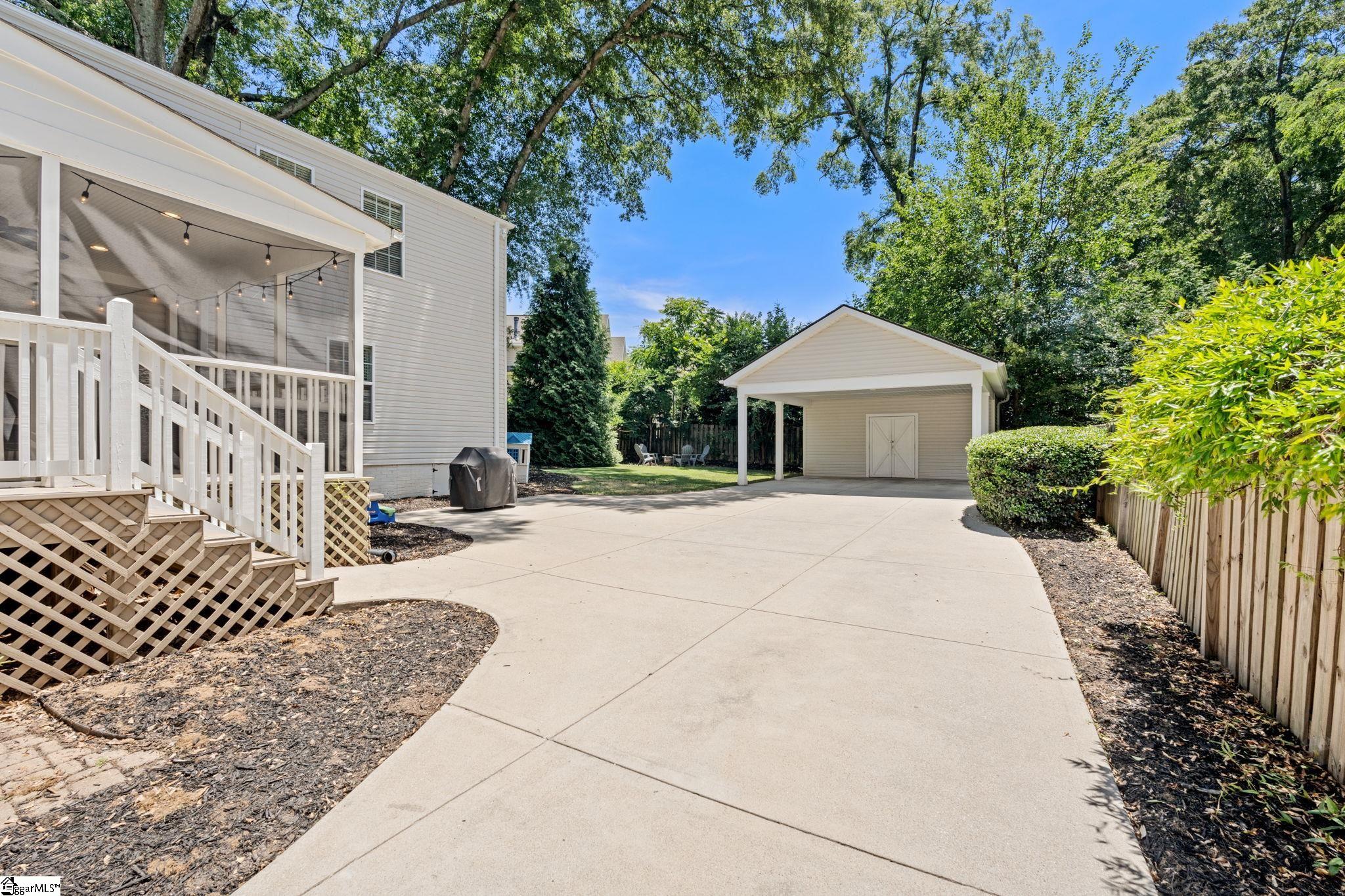 15 Phillips Lane Greenville, SC 29605