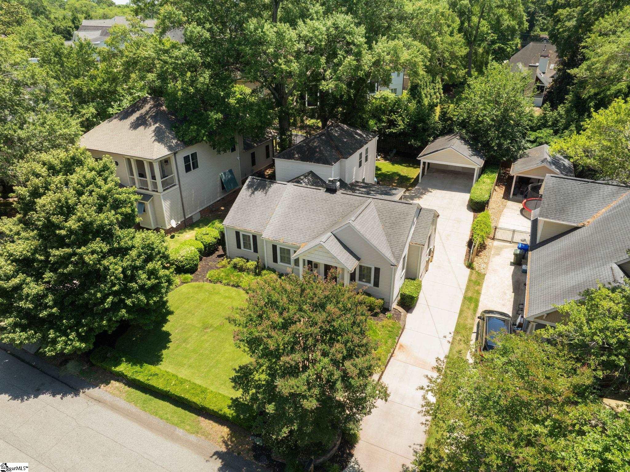 15 Phillips Lane Greenville, SC 29605