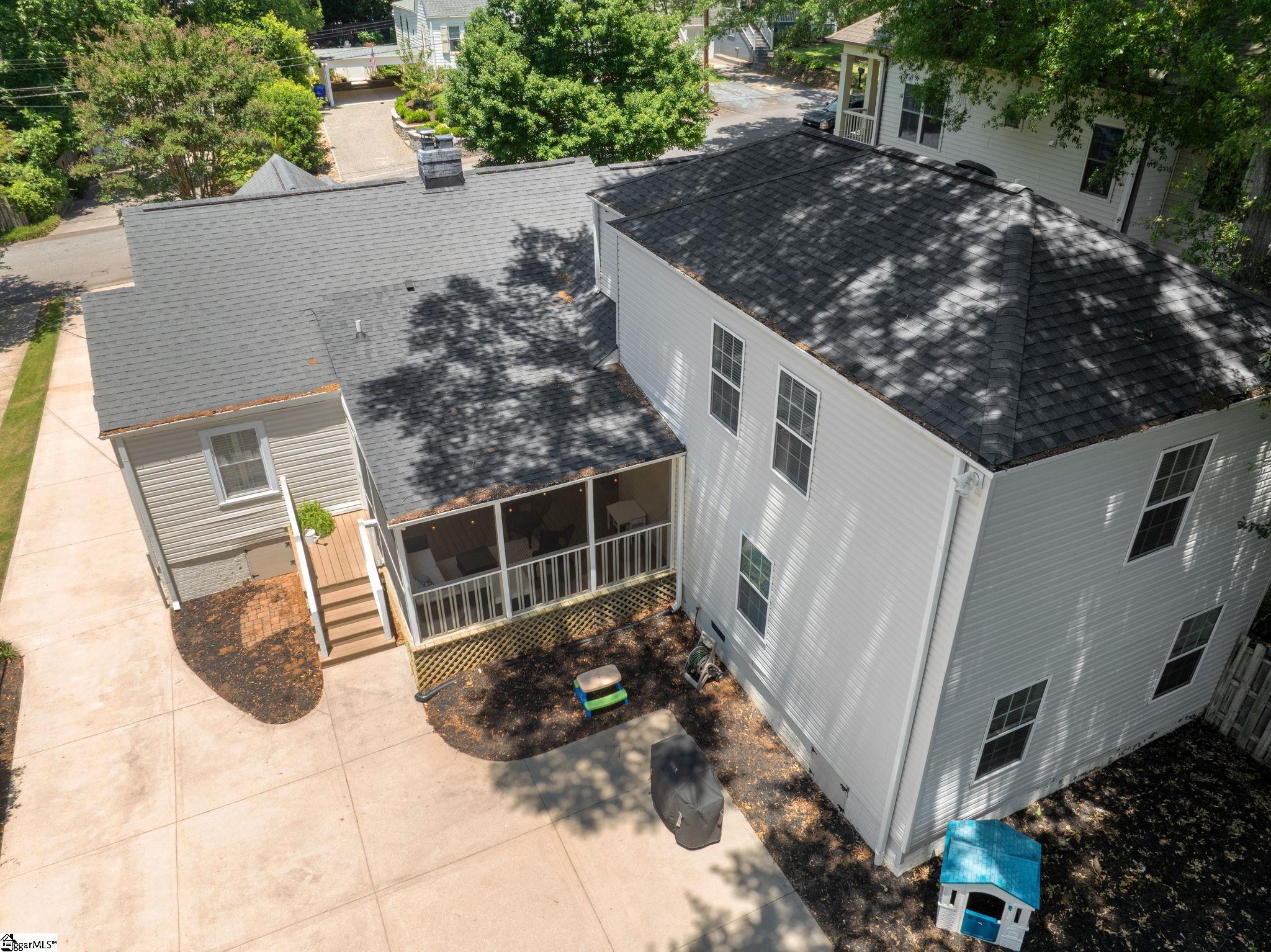 15 Phillips Lane Greenville, SC 29605