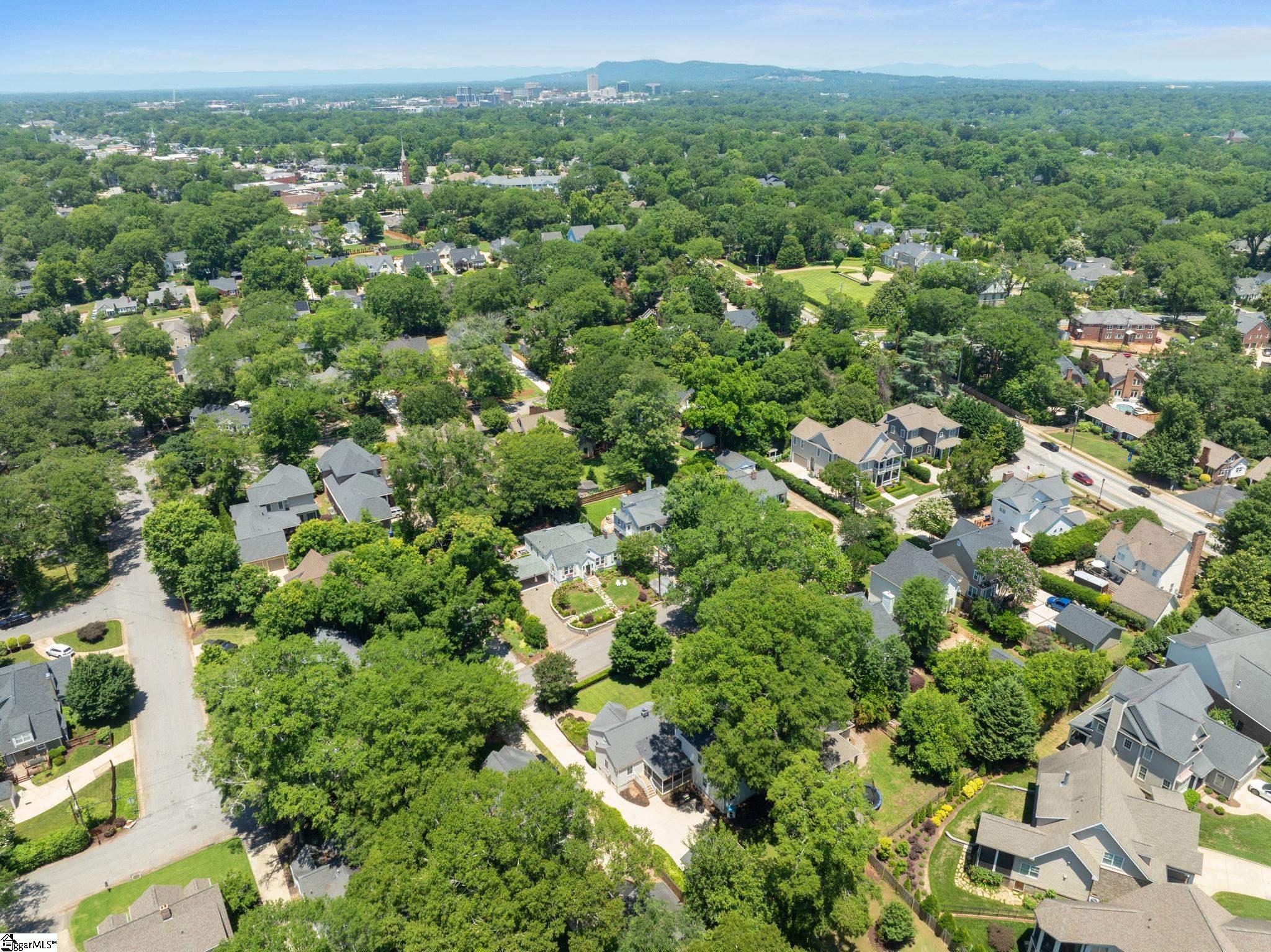 15 Phillips Lane Greenville, SC 29605