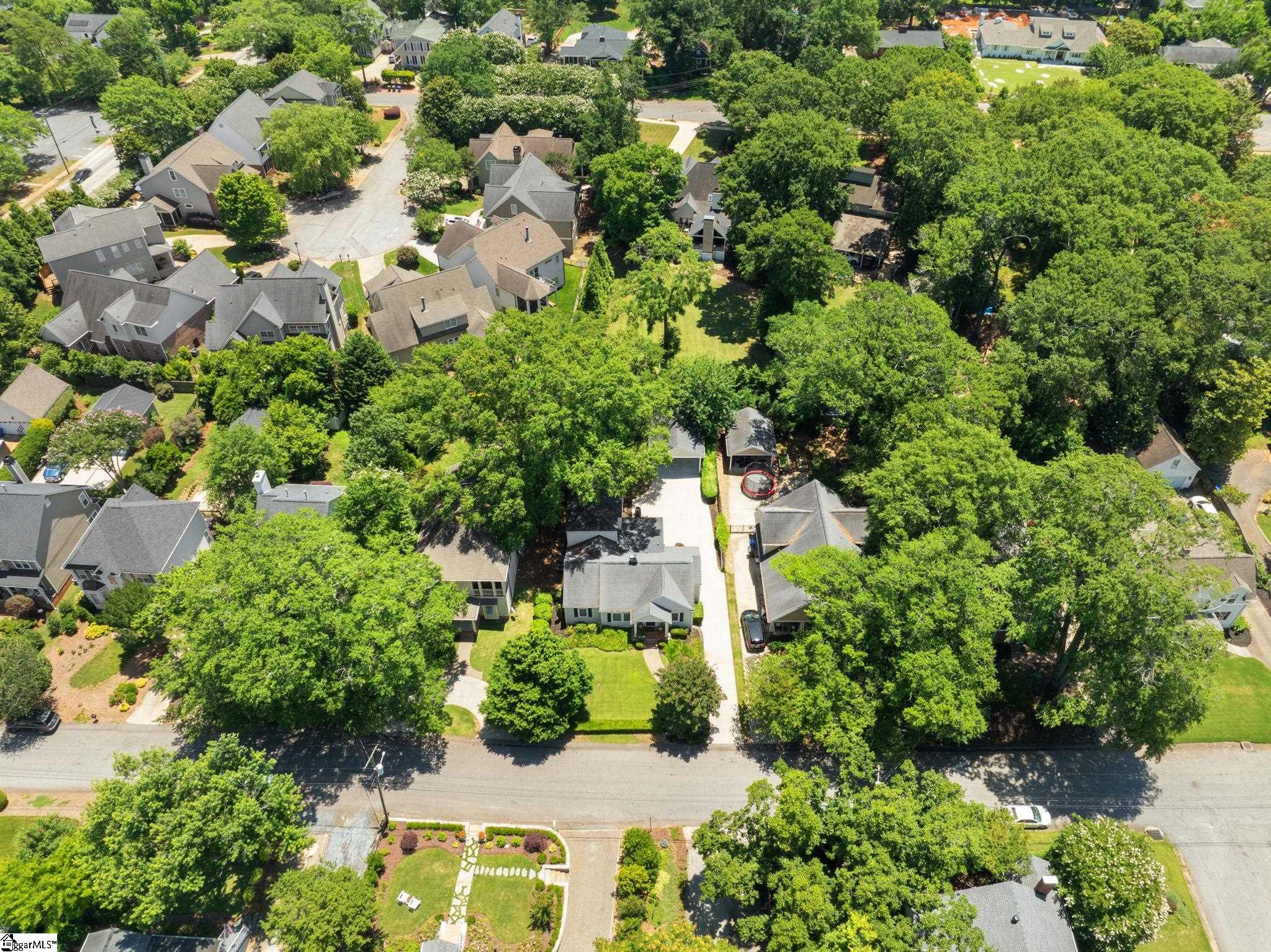 15 Phillips Lane Greenville, SC 29605