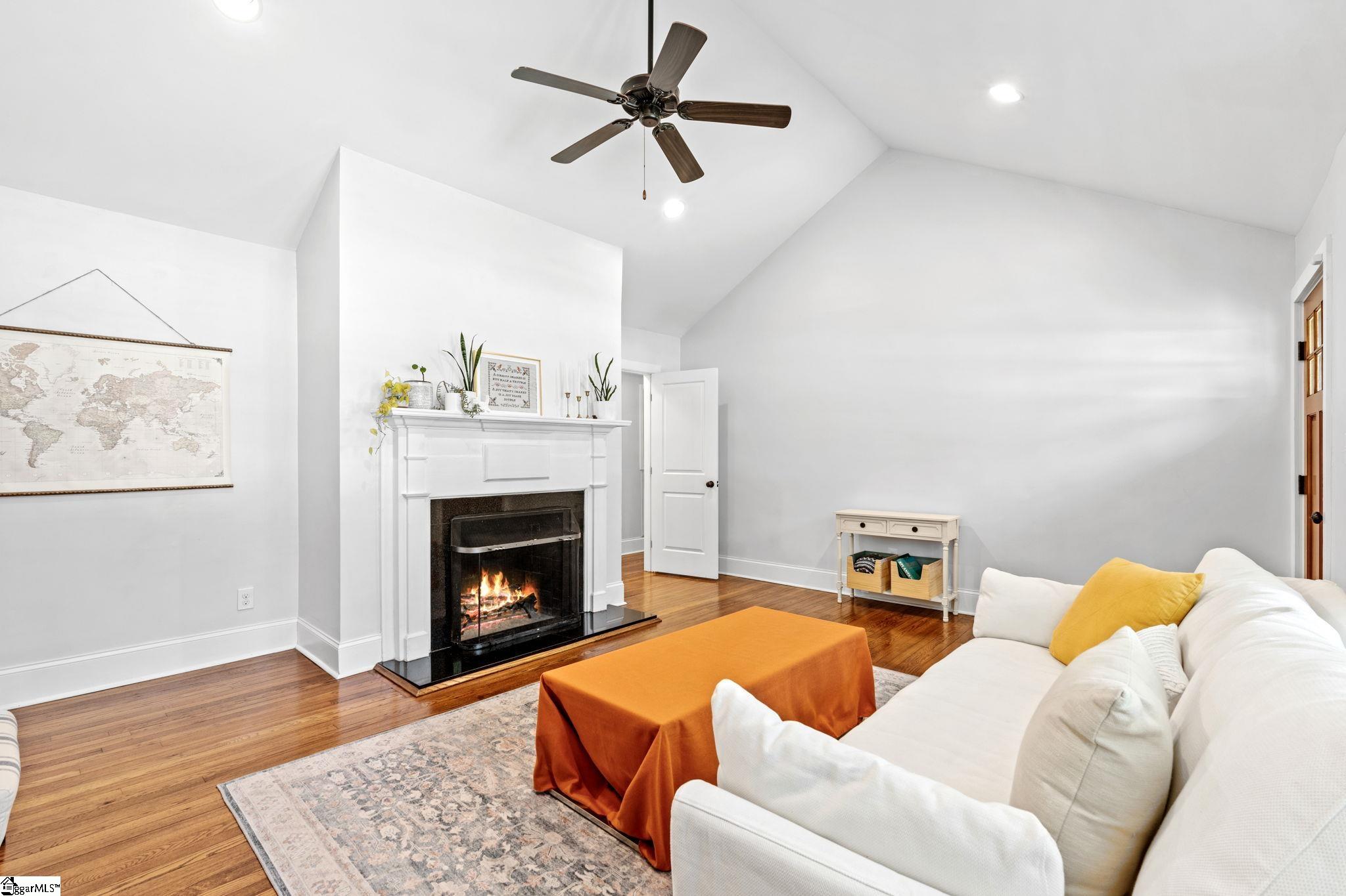 15 Phillips Lane Greenville, SC 29605