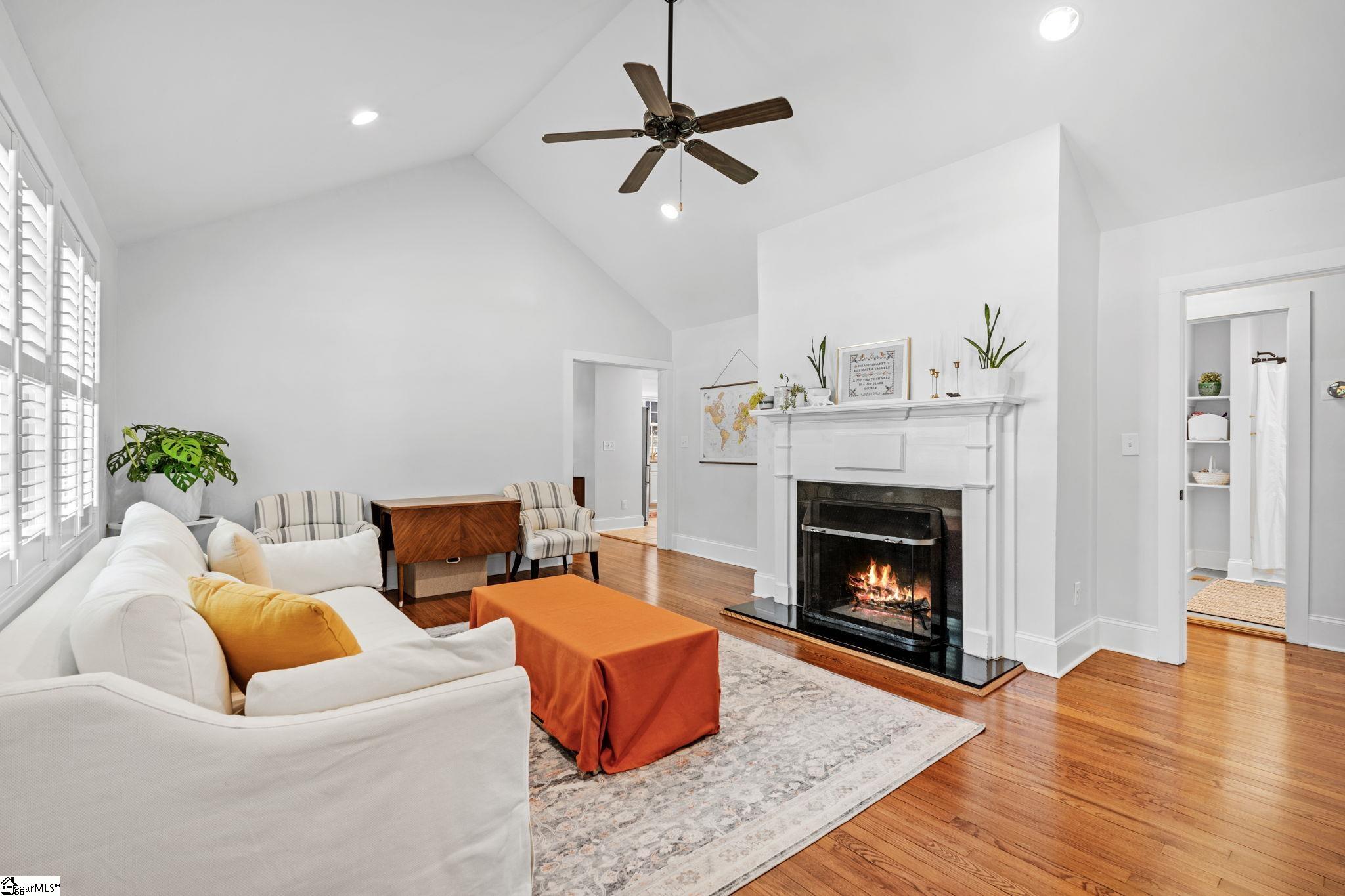 15 Phillips Lane Greenville, SC 29605