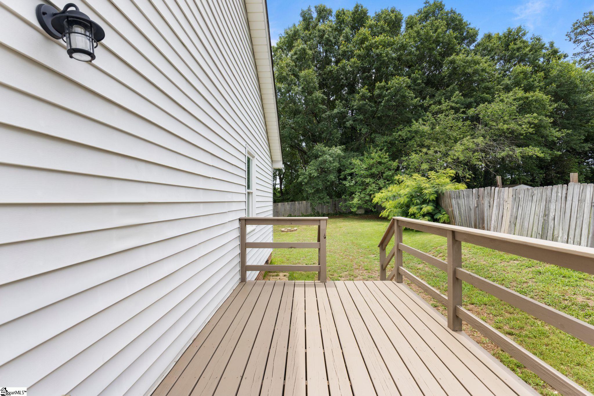 120 Charmar Way Taylors, SC 29687