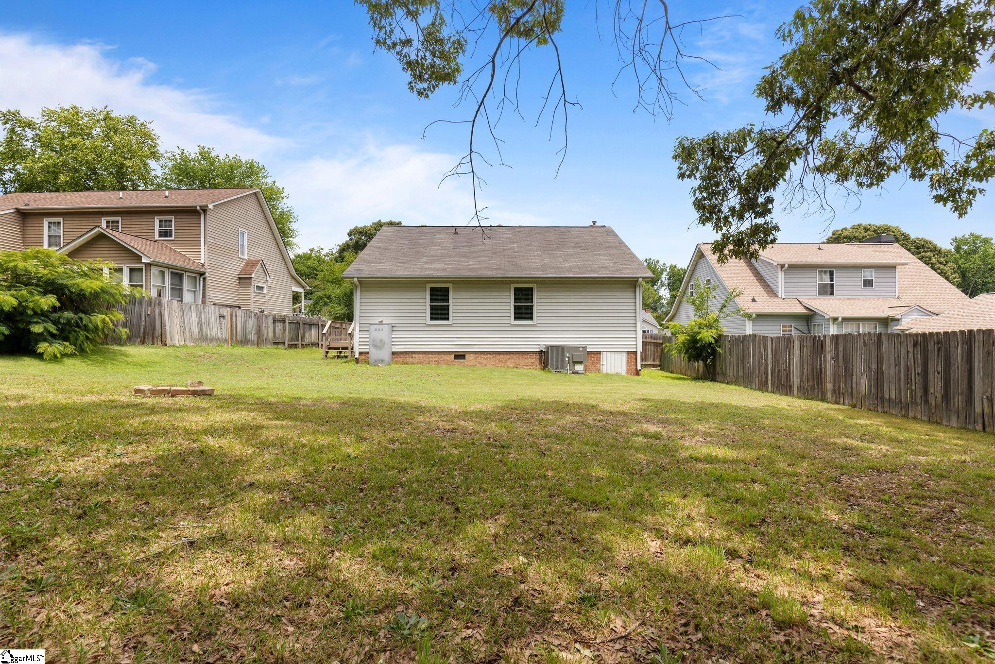 120 Charmar Way Taylors, SC 29687